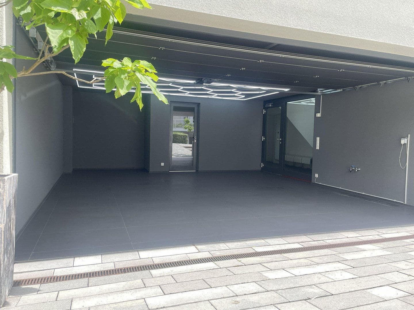 Predaj domu 680 m², pozemok 905 m², Brüder-Grimm-Straße 5, Oberursel (Taunus), Hesensko Predaj domu 680 m², pozemok 905 m², Brüder-Grimm-Straße 5, Oberursel (Taunus), Hesensko