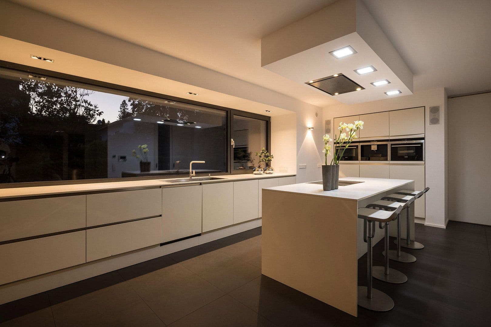 Predaj domu 680 m², pozemek 905 m², Brüder-Grimm-Straße 5, Oberursel (Taunus), Hesensko Predaj domu 680 m², pozemek 905 m², Brüder-Grimm-Straße 5, Oberursel (Taunus), Hesensko