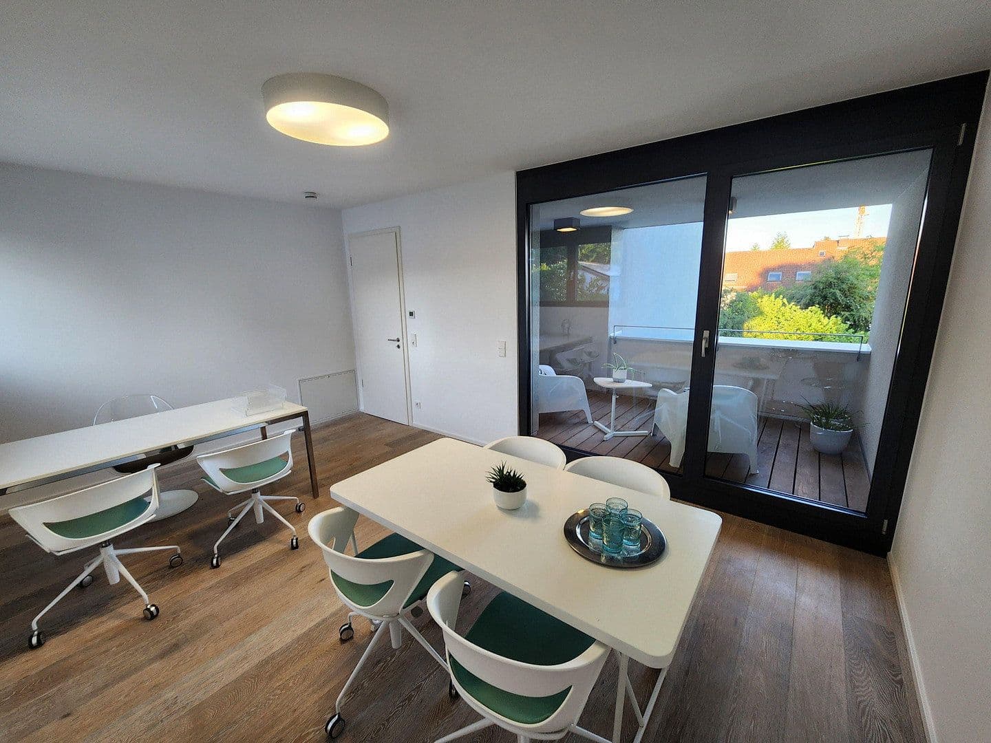 Predaj domu 680 m², pozemok 905 m², Brüder-Grimm-Straße 5, Oberursel (Taunus), Hesensko Predaj domu 680 m², pozemok 905 m², Brüder-Grimm-Straße 5, Oberursel (Taunus), Hesensko
