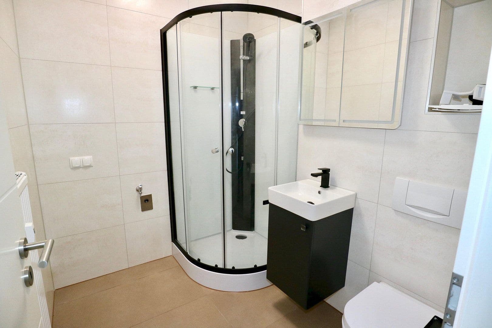 Prenájom bytu 2-izbový 45 m², Goethestraße 12, Eisenberg (Pfalz), Porýnie-Falcko Prenájom bytu 2-izbový 45 m², Goethestraße 12, Eisenberg (Pfalz), Porýnie-Falcko