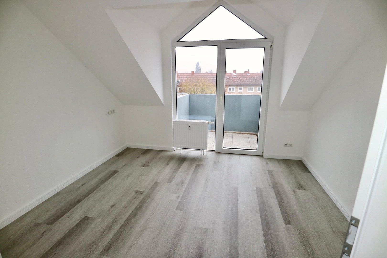 Prenájom bytu 2-izbový 45 m², Goethestraße 12, Eisenberg (Pfalz), Porýnie-Falcko Prenájom bytu 2-izbový 45 m², Goethestraße 12, Eisenberg (Pfalz), Porýnie-Falcko