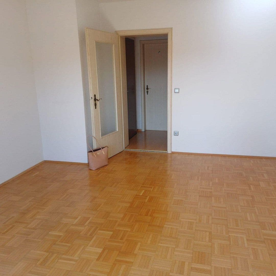Prenájom bytu 3-izbový 68 m², Weiden, Bavorsko Prenájom bytu 3-izbový 68 m², Weiden, Bavorsko