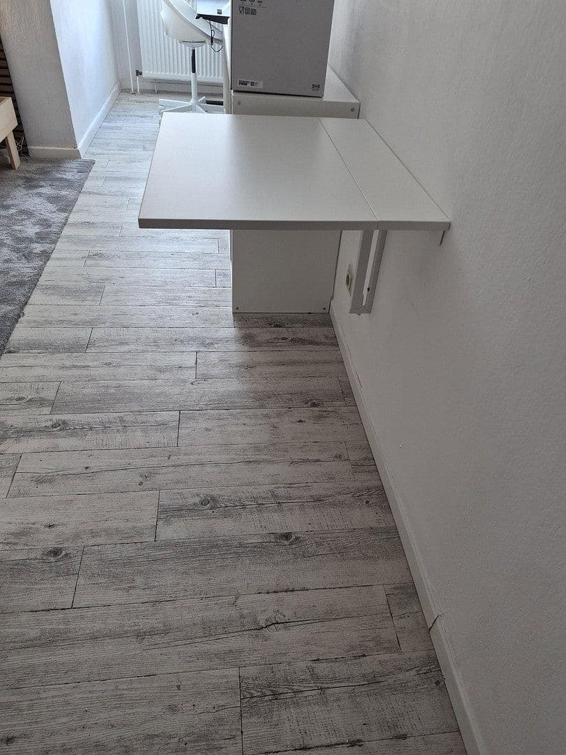 Prenájom bytu 1-izbový 17 m², L2, Mannheim, Bádensko-Wurttembersko Prenájom bytu 1-izbový 17 m², L2, Mannheim, Bádensko-Wurttembersko