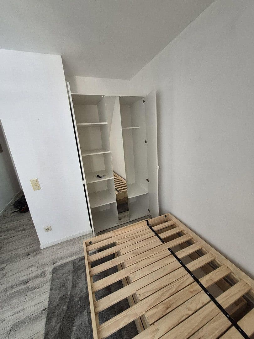 Prenájom bytu 1-izbový 17 m², L2, Mannheim, Bádensko-Wurttembersko Prenájom bytu 1-izbový 17 m², L2, Mannheim, Bádensko-Wurttembersko