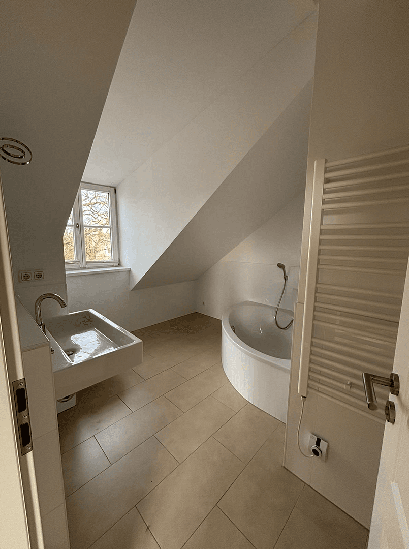 Predaj domu 175 m², pozemek 385 m², Planegg, Bavorsko Predaj domu 175 m², pozemek 385 m², Planegg, Bavorsko