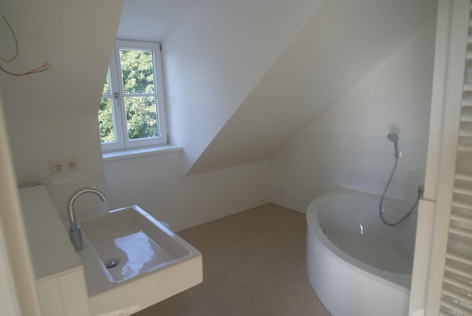 Predaj domu 175 m², pozemek 385 m², Planegg, Bavorsko Predaj domu 175 m², pozemek 385 m², Planegg, Bavorsko