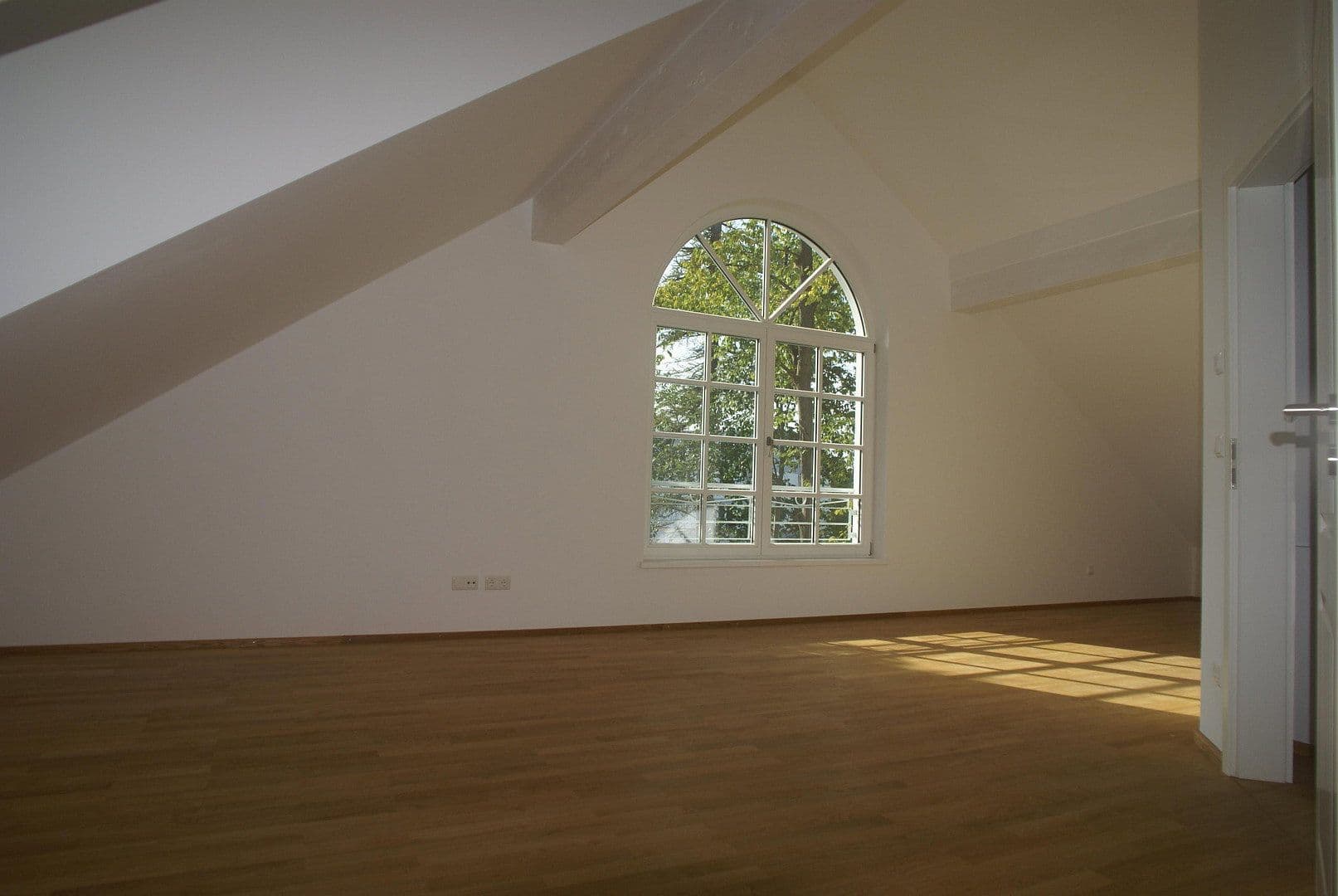 Predaj domu 175 m², pozemek 385 m², Planegg, Bavorsko Predaj domu 175 m², pozemek 385 m², Planegg, Bavorsko