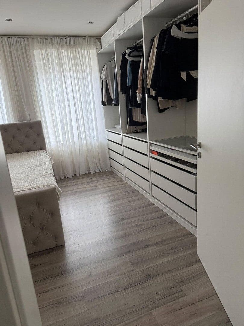 Prenájom bytu 3-izbový 98 m², Lohmühlenstraße 2, Lüdenscheid, Severné Porýnie - Westfálsko Prenájom bytu 3-izbový 98 m², Lohmühlenstraße 2, Lüdenscheid, Severné Porýnie - Westfálsko