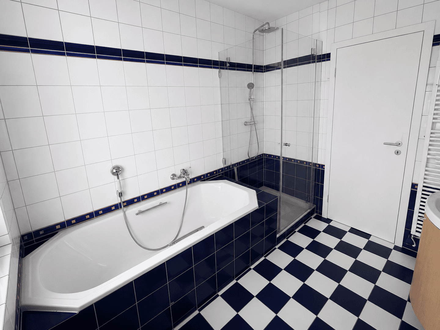 Predaj bytu 3-izbový 160 m², Uerdingerstrasse 421, Krefeld, Severné Porýnie - Westfálsko Predaj bytu 3-izbový 160 m², Uerdingerstrasse 421, Krefeld, Severné Porýnie - Westfálsko