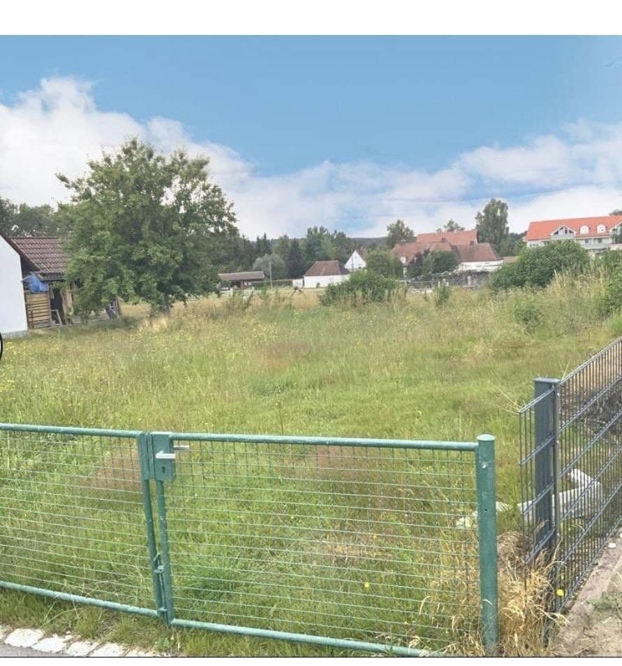 Predaj pozemku 619 m², Leutenberg, Kammlach, Bavorsko Predaj pozemku 619 m², Leutenberg, Kammlach, Bavorsko
