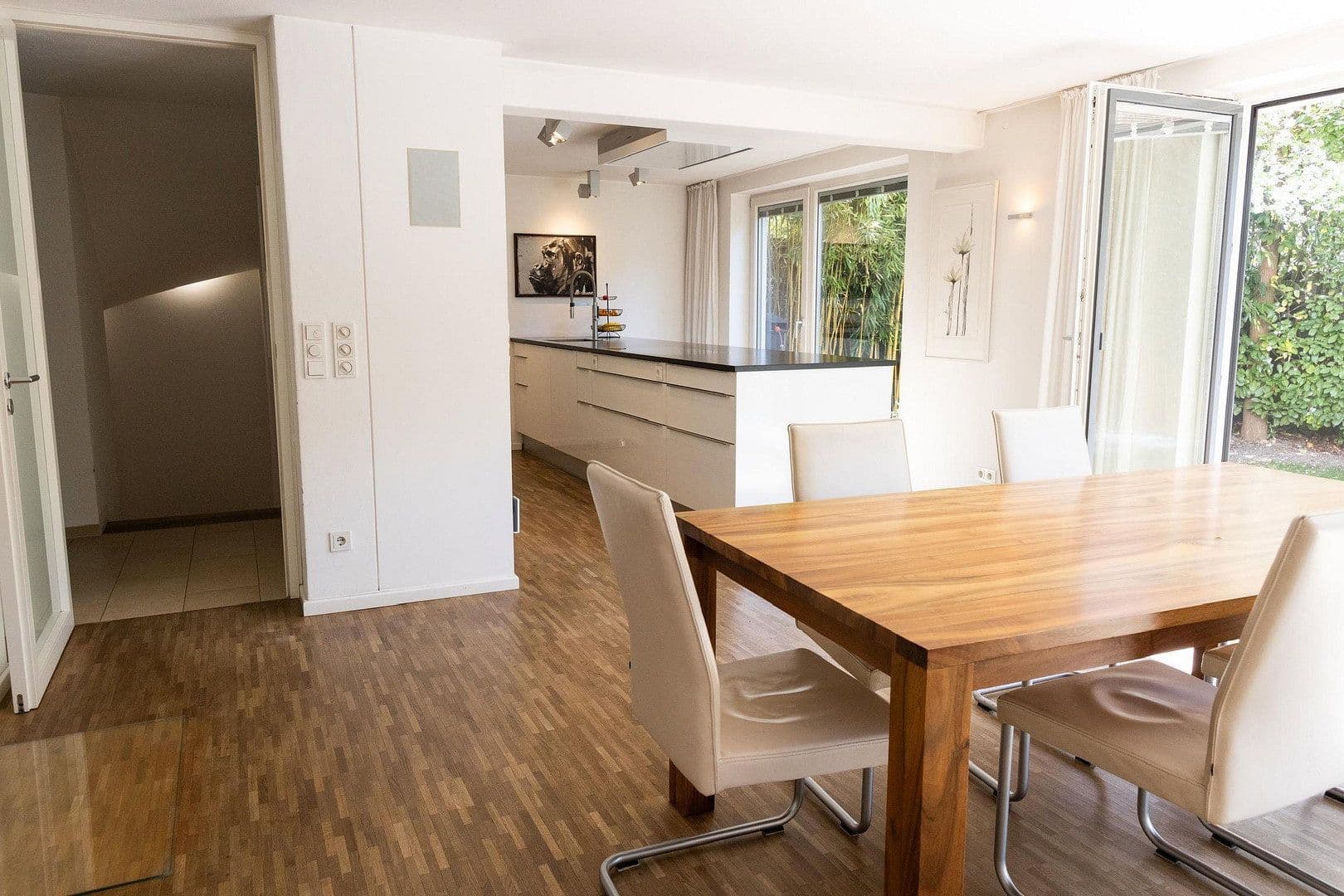 Predaj domu 220 m², pozemek 430 m², Regensbsurg, Bavorsko Predaj domu 220 m², pozemek 430 m², Regensbsurg, Bavorsko