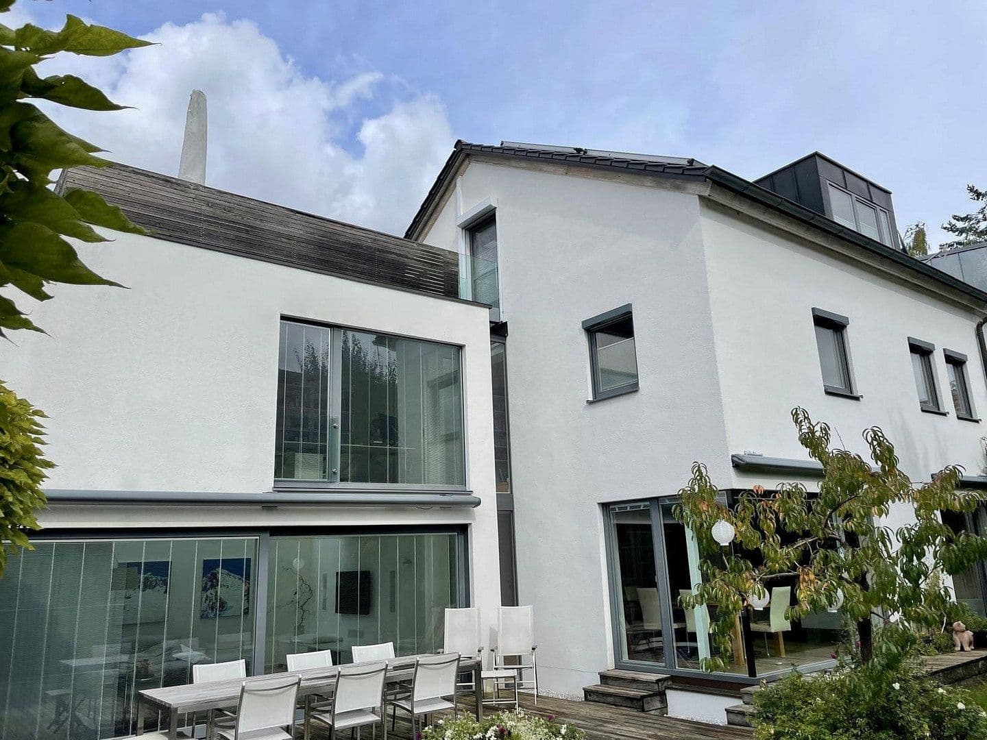 Predaj domu 220 m², pozemek 430 m², Regensbsurg, Bavorsko Predaj domu 220 m², pozemek 430 m², Regensbsurg, Bavorsko