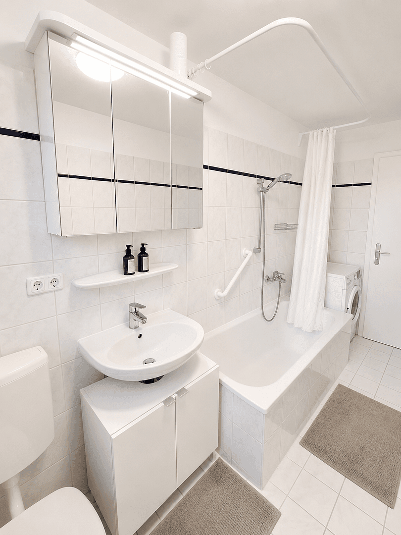 Prenájom bytu 1-izbový 80 m², Wundtstr, München, Bavorsko Prenájom bytu 1-izbový 80 m², Wundtstr, München, Bavorsko