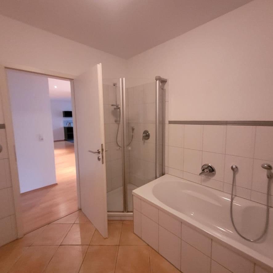 Prenájom bytu 3-izbový 93 m², Heusenstamm, Hesensko Prenájom bytu 3-izbový 93 m², Heusenstamm, Hesensko