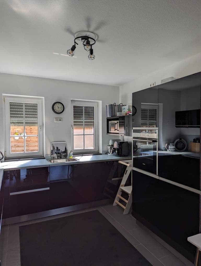 Prenájom bytu 3-izbový 93 m², Heusenstamm, Hesensko Prenájom bytu 3-izbový 93 m², Heusenstamm, Hesensko