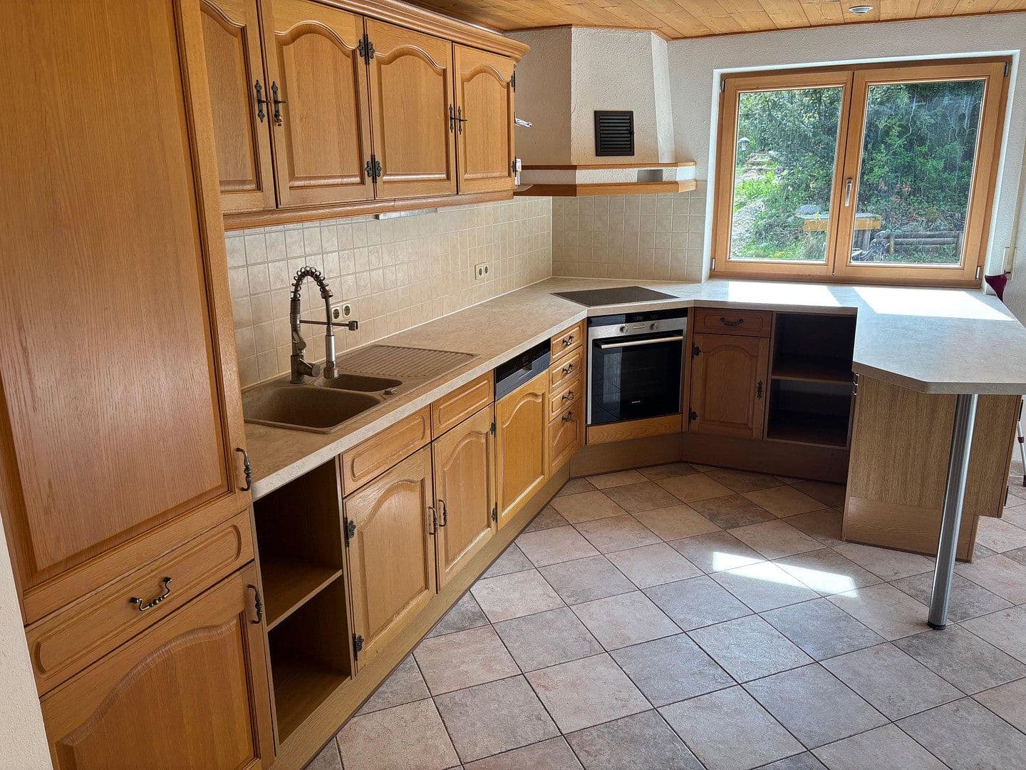 Predaj domu 218 m², pozemek 496 m², Adalbert-Stifter-Ring 9, Schäftlarn, Bavorsko Predaj domu 218 m², pozemek 496 m², Adalbert-Stifter-Ring 9, Schäftlarn, Bavorsko