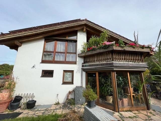 Predaj domu 218 m², pozemek 496 m², Adalbert-Stifter-Ring 9, Schäftlarn, Bavorsko Predaj domu 218 m², pozemek 496 m², Adalbert-Stifter-Ring 9, Schäftlarn, Bavorsko