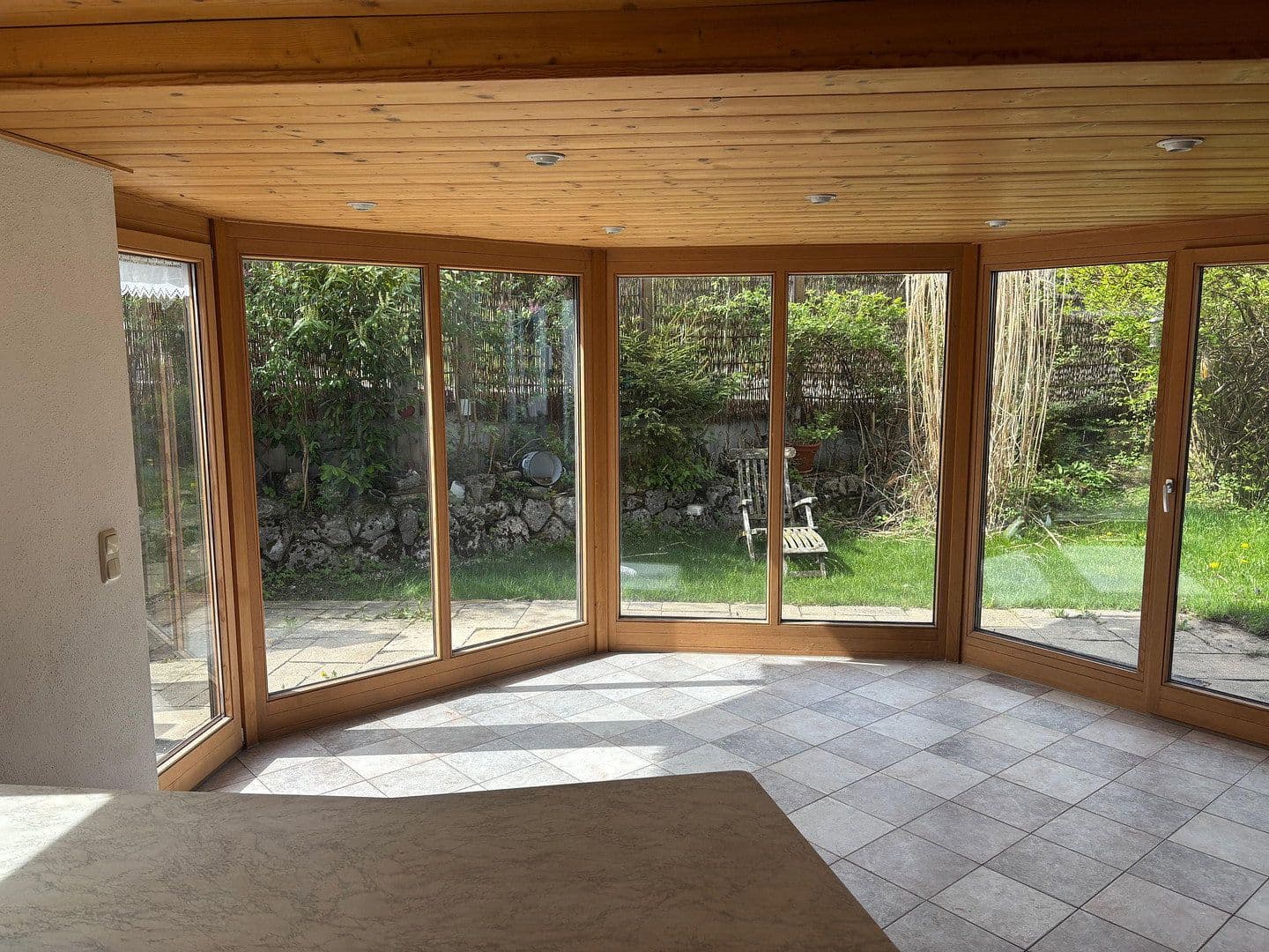 Predaj domu 218 m², pozemek 496 m², Adalbert-Stifter-Ring 9, Schäftlarn, Bavorsko Predaj domu 218 m², pozemek 496 m², Adalbert-Stifter-Ring 9, Schäftlarn, Bavorsko