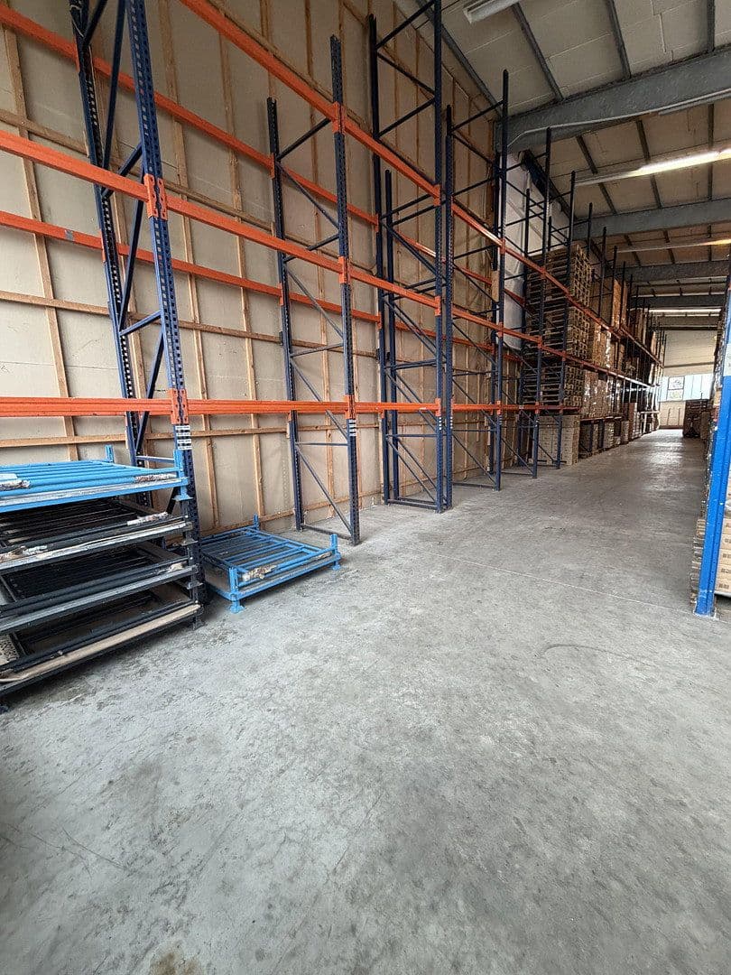 Prenájom nebytového priestoru 1.300 m², Neunkirchen-Seelscheid, Severné Porýnie - Westfálsko Prenájom nebytového priestoru 1.300 m², Neunkirchen-Seelscheid, Severné Porýnie - Westfálsko