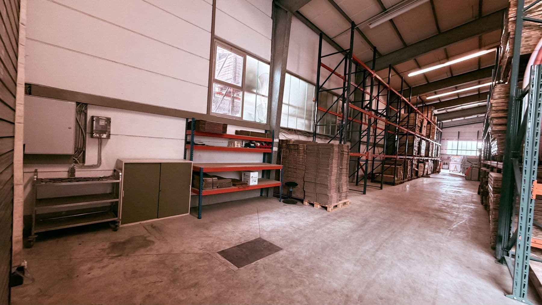 Prenájom nebytového priestoru 1.300 m², Neunkirchen-Seelscheid, Severné Porýnie - Westfálsko Prenájom nebytového priestoru 1.300 m², Neunkirchen-Seelscheid, Severné Porýnie - Westfálsko