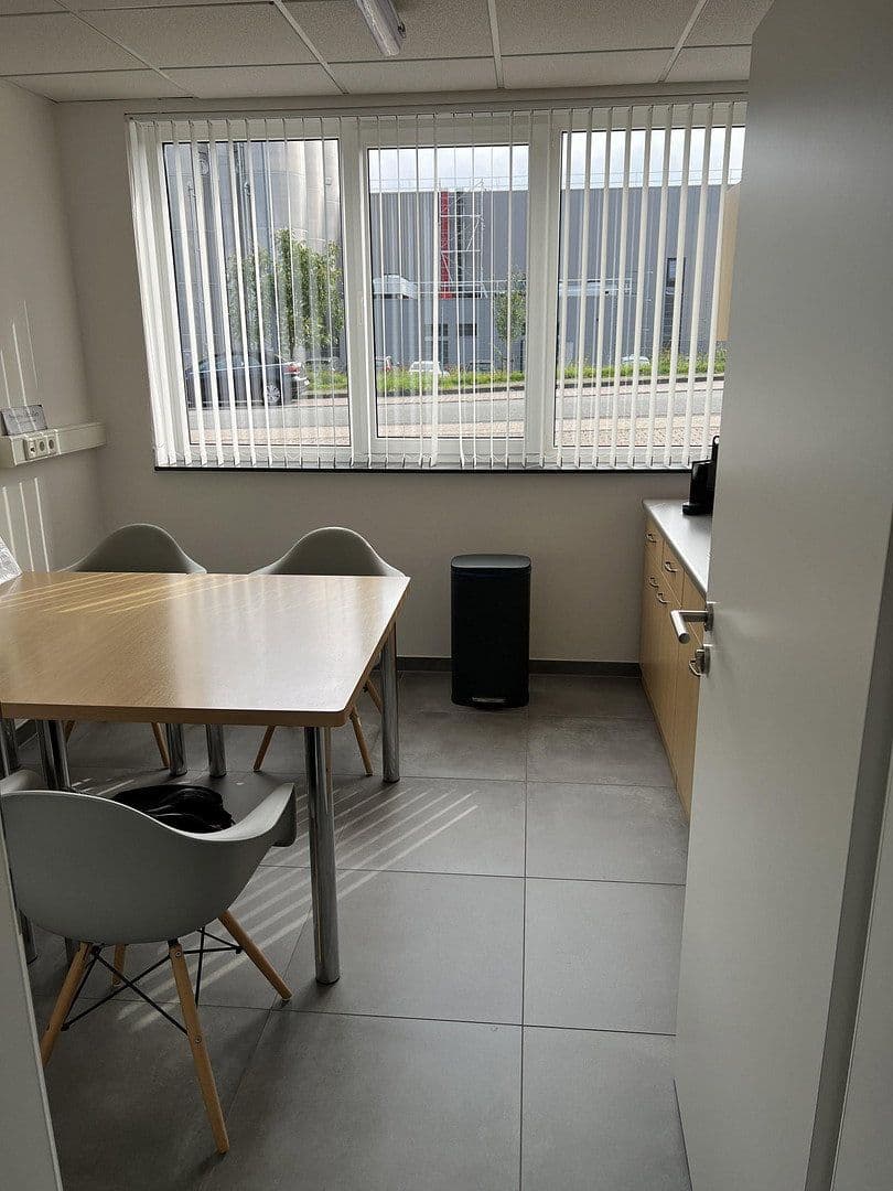 Predaj nebytového priestoru 2.254 m², Leopoldshöhe, Severné Porýnie - Westfálsko Predaj nebytového priestoru 2.254 m², Leopoldshöhe, Severné Porýnie - Westfálsko