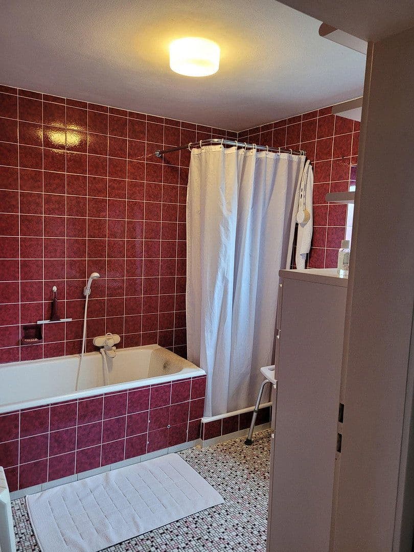 Predaj domu 120 m², pozemek 555 m², Groß-Umstadt, Hesensko Predaj domu 120 m², pozemek 555 m², Groß-Umstadt, Hesensko