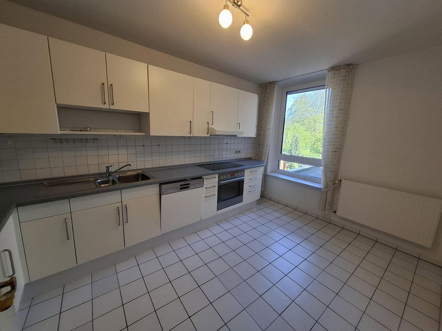 Predaj bytu 3-izbový 101 m², Bad Zwischenahn, Dolné Sasko Predaj bytu 3-izbový 101 m², Bad Zwischenahn, Dolné Sasko