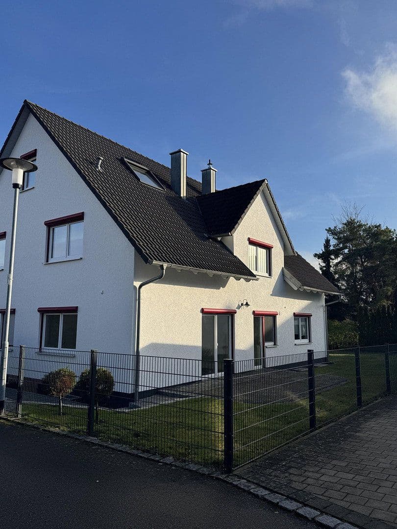 Predaj domu 275 m², pozemek 644 m², Dillingen an der Donau, Bavorsko Predaj domu 275 m², pozemek 644 m², Dillingen an der Donau, Bavorsko