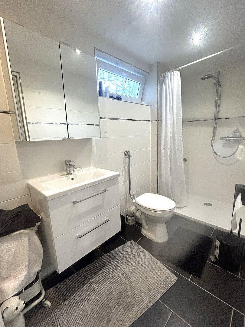 Predaj domu 410 m², pozemek 1.043 m², Bruchsal, Bádensko-Wurttembersko Predaj domu 410 m², pozemek 1.043 m², Bruchsal, Bádensko-Wurttembersko