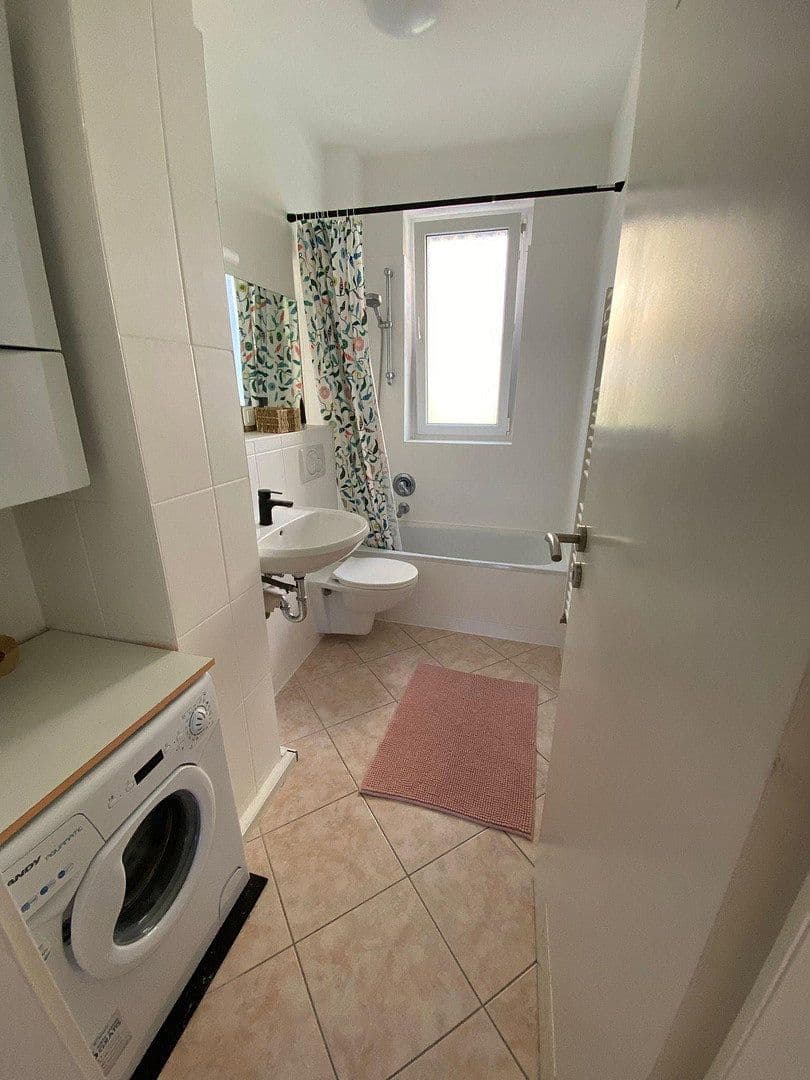 Prenájom bytu 2-izbový 49 m², Voltastraße 57, Frankfurt am Main, Hesensko Prenájom bytu 2-izbový 49 m², Voltastraße 57, Frankfurt am Main, Hesensko