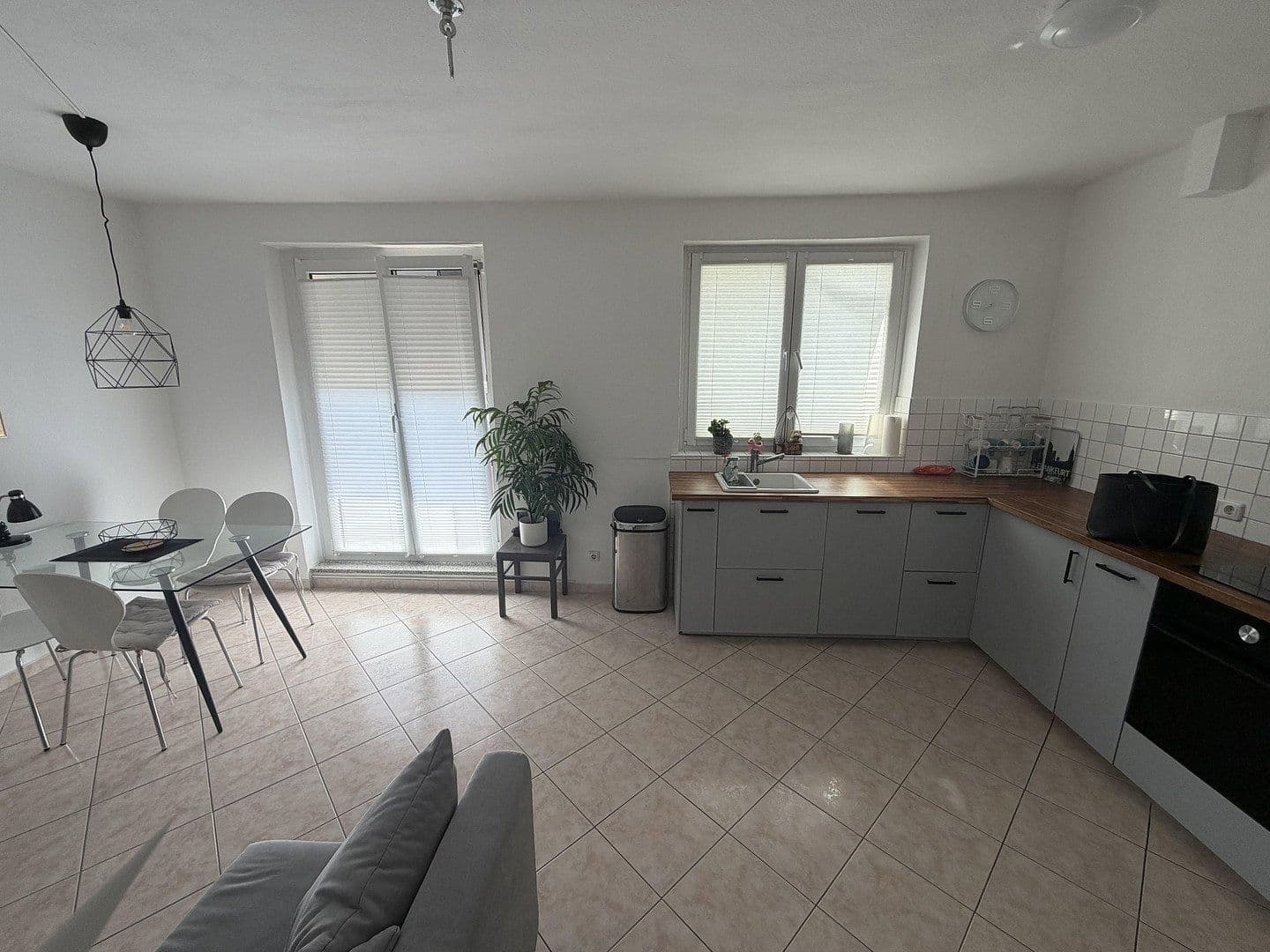 Prenájom bytu 2-izbový 49 m², Voltastraße 57, Frankfurt am Main, Hesensko Prenájom bytu 2-izbový 49 m², Voltastraße 57, Frankfurt am Main, Hesensko