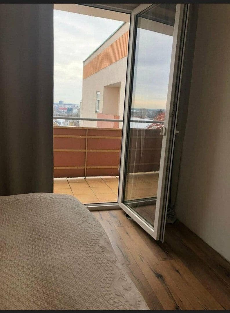 Prenájom bytu 3-izbový 67 m², Bauverein str 23, Nürnberg, Bavorsko Prenájom bytu 3-izbový 67 m², Bauverein str 23, Nürnberg, Bavorsko