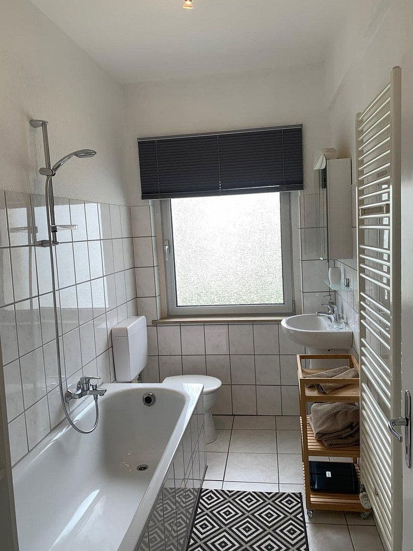 Predaj bytu 2-izbový 57 m², Wormser Str. 49, Köln, Severné Porýnie - Westfálsko Predaj bytu 2-izbový 57 m², Wormser Str. 49, Köln, Severné Porýnie - Westfálsko