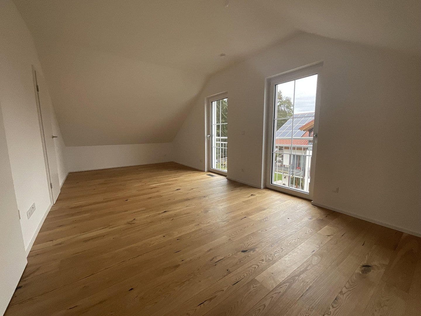 Predaj domu 165 m², pozemek 500 m², Brunnthal, Bavorsko Predaj domu 165 m², pozemek 500 m², Brunnthal, Bavorsko