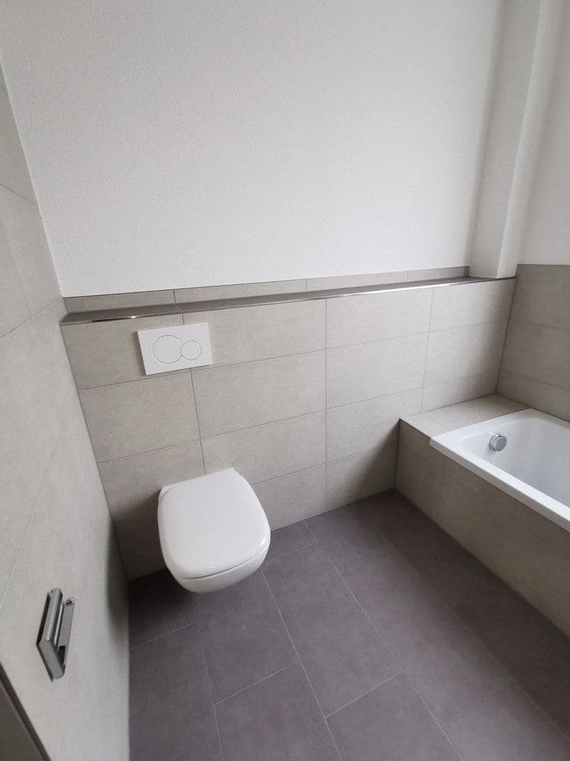 Prenájom domu 146 m², pozemek 266 m², Ellwangen (Jagst), Bádensko-Wurttembersko Prenájom domu 146 m², pozemek 266 m², Ellwangen (Jagst), Bádensko-Wurttembersko