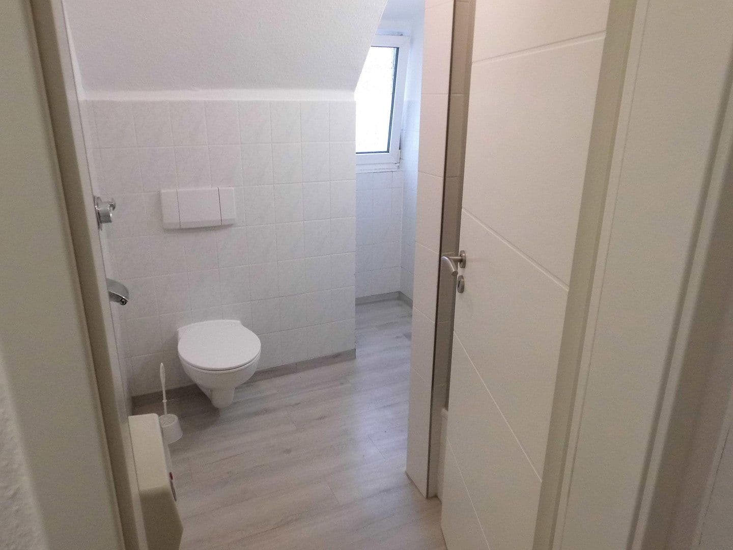 Prenájom bytu 2-izbový 45 m², Stuttgart, Bádensko-Wurttembersko Prenájom bytu 2-izbový 45 m², Stuttgart, Bádensko-Wurttembersko