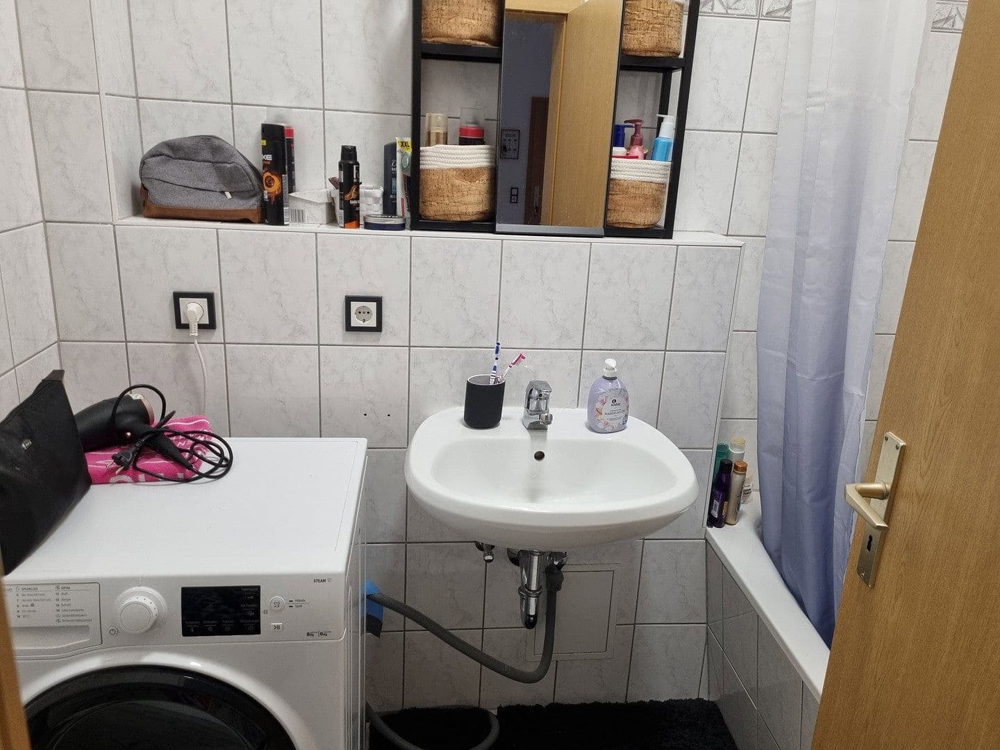 Prenájom bytu 3-izbový 75 m², Lassallestr. 7, Erfurt, Durínsko Prenájom bytu 3-izbový 75 m², Lassallestr. 7, Erfurt, Durínsko