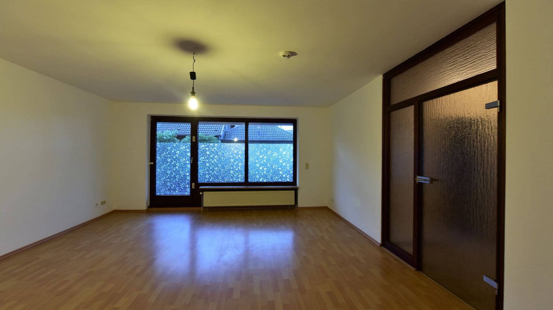Prenájom bytu 2-izbový 77 m², Wentorf bei Hamburg, Šlezvicko-Holštajnsko Prenájom bytu 2-izbový 77 m², Wentorf bei Hamburg, Šlezvicko-Holštajnsko