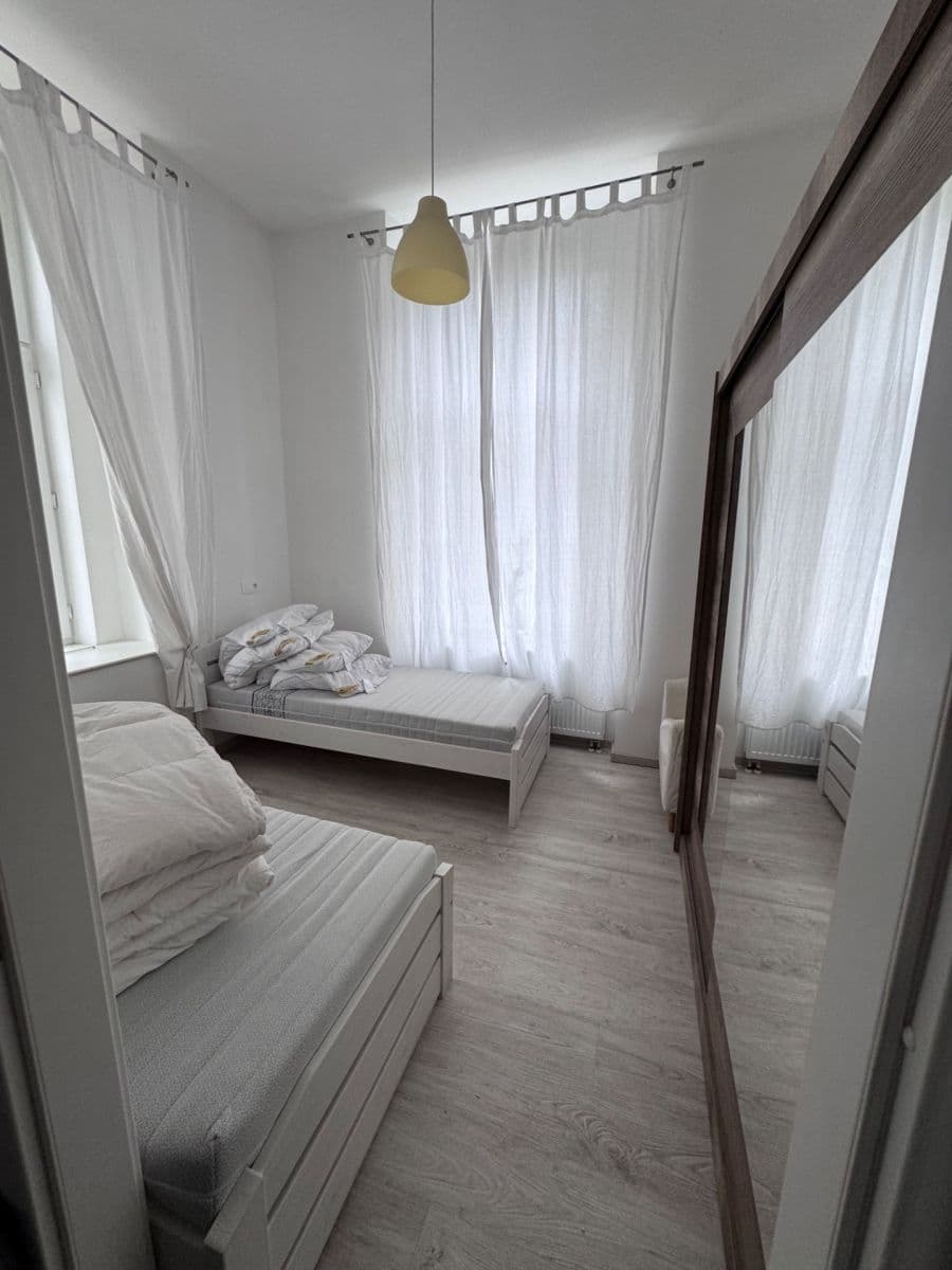 Prenájom bytu 2-izbový 33 m², Vrchlického, Teplice, Ústecký kraj Prenájom bytu 2-izbový 33 m², Vrchlického, Teplice, Ústecký kraj
