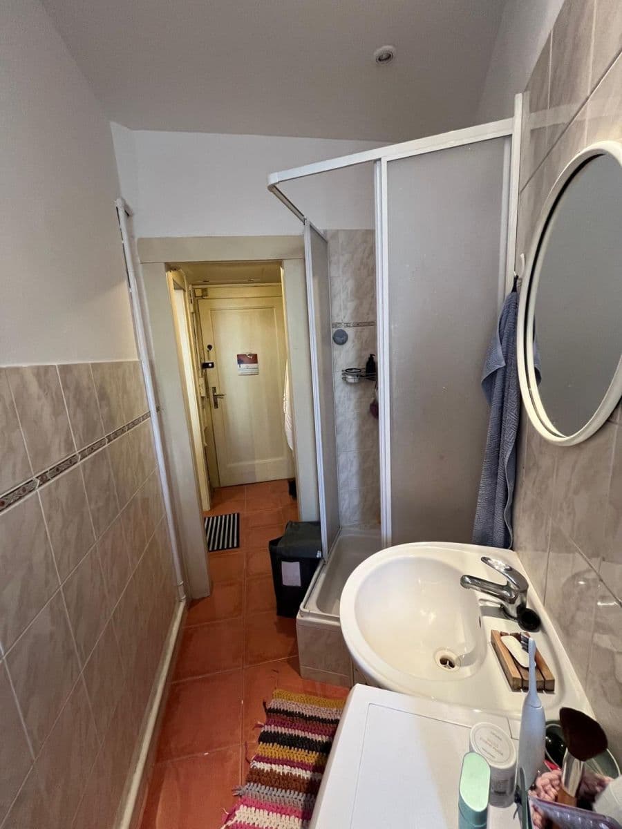 Prenájom bytu Garsoniéra 27 m², Oblouková, Praha, Praha Prenájom bytu Garsoniéra 27 m², Oblouková, Praha, Praha