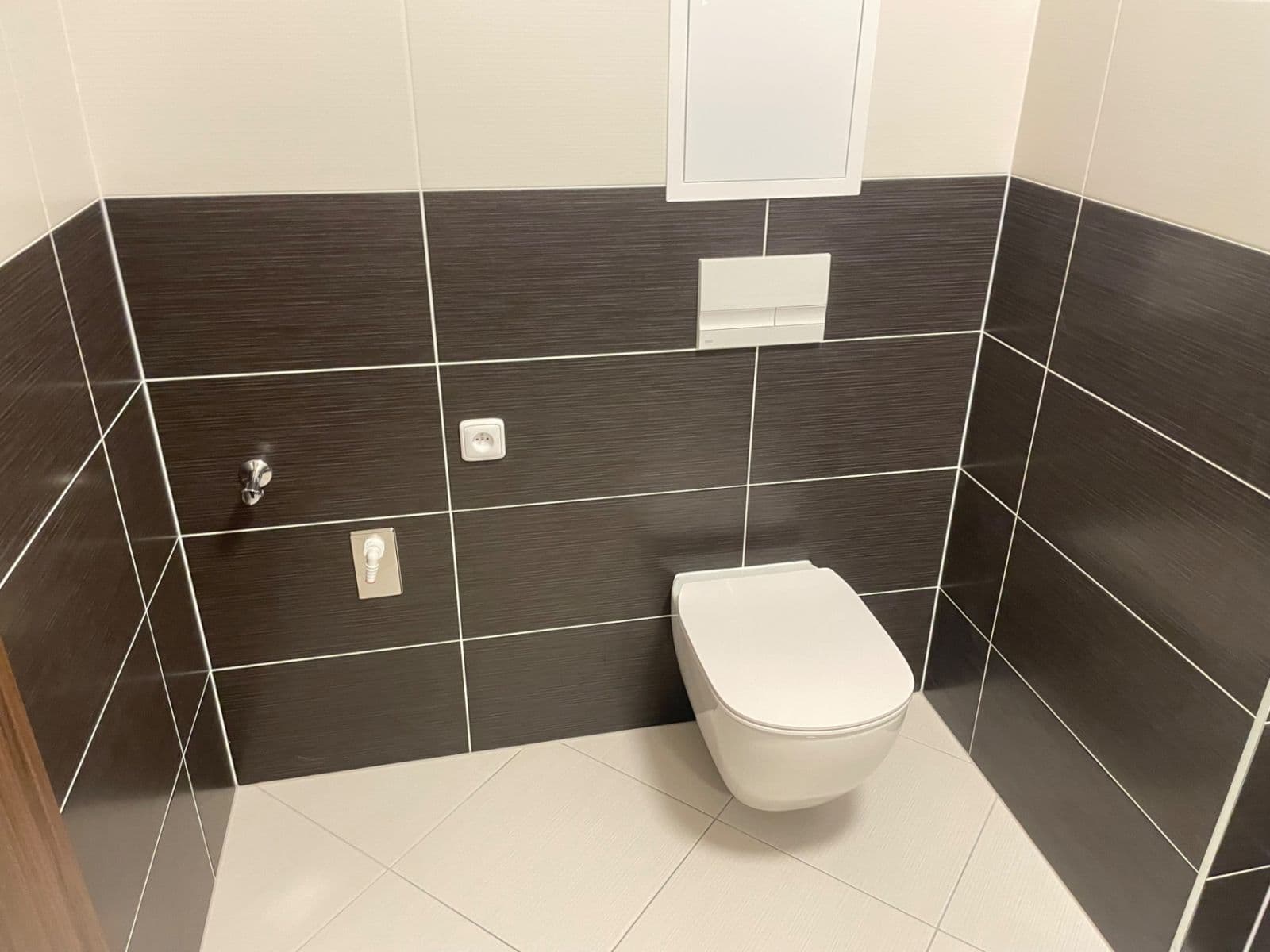 Prenájom bytu 2-izbový 52 m², Ondrákové, Praha, Praha Prenájom bytu 2-izbový 52 m², Ondrákové, Praha, Praha