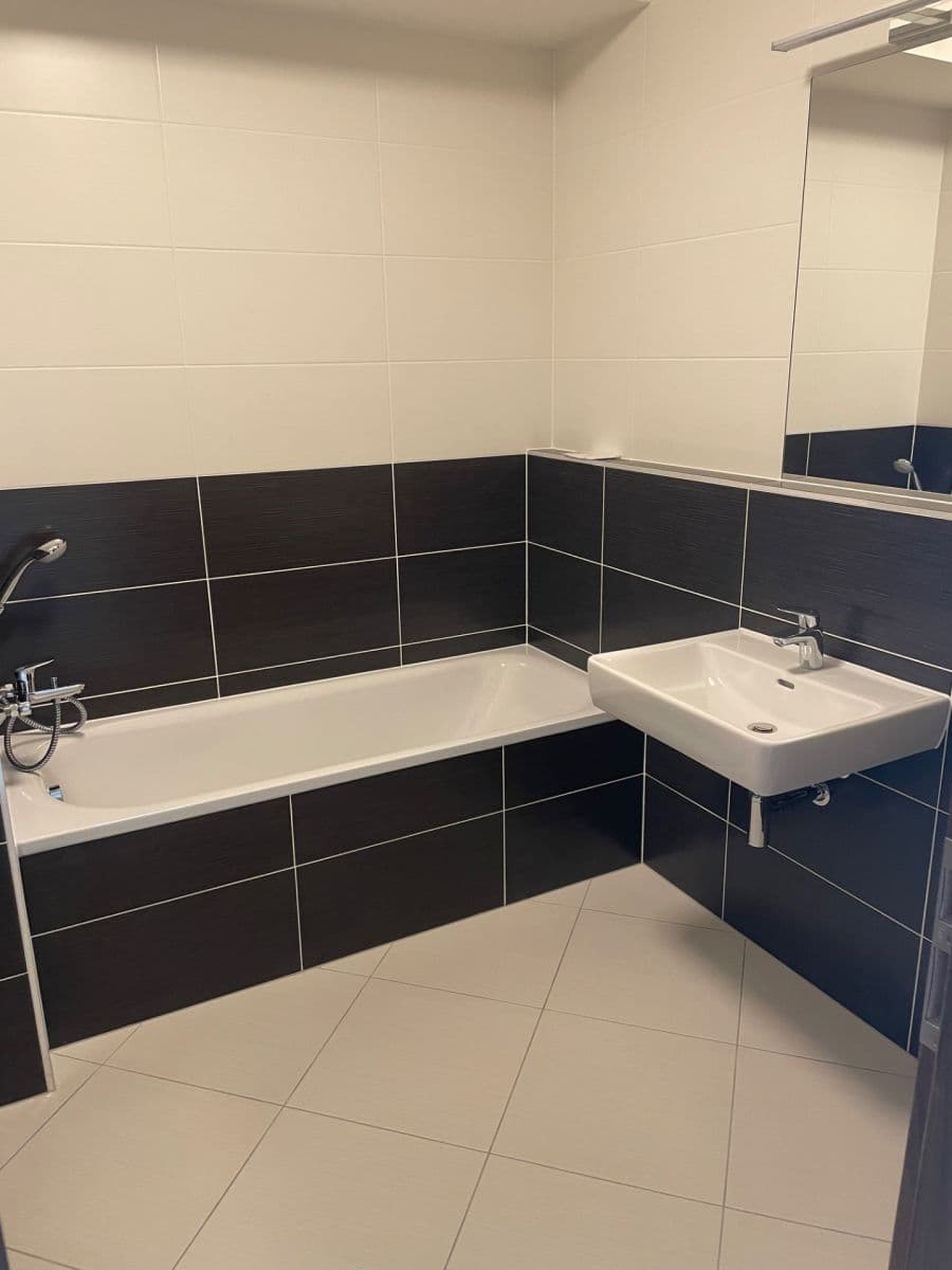Prenájom bytu 2-izbový 52 m², Ondrákové, Praha, Praha Prenájom bytu 2-izbový 52 m², Ondrákové, Praha, Praha