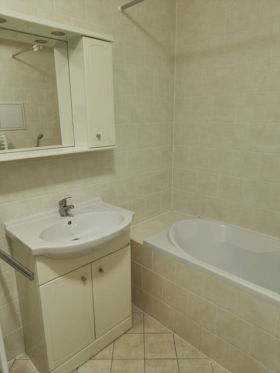 Prenájom bytu 3-izbový 73 m², Radyňská, Plzeň, Plzeňský kraj Prenájom bytu 3-izbový 73 m², Radyňská, Plzeň, Plzeňský kraj