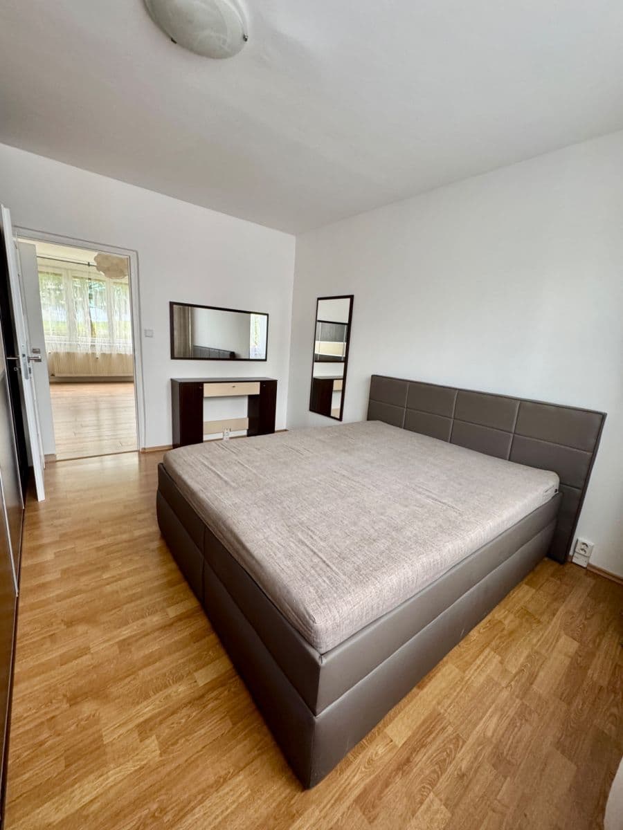Predaj bytu 3-izbový 66 m², Pod Hůrkou, Klatovy, Plzeňský kraj Predaj bytu 3-izbový 66 m², Pod Hůrkou, Klatovy, Plzeňský kraj