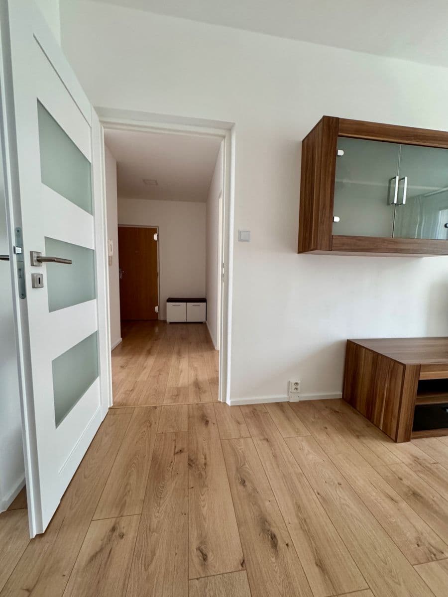 Predaj bytu 3-izbový 66 m², Pod Hůrkou, Klatovy, Plzeňský kraj Predaj bytu 3-izbový 66 m², Pod Hůrkou, Klatovy, Plzeňský kraj