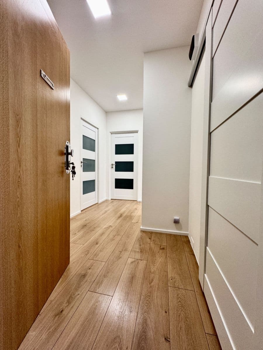 Predaj bytu 3-izbový 66 m², Pod Hůrkou, Klatovy, Plzeňský kraj Predaj bytu 3-izbový 66 m², Pod Hůrkou, Klatovy, Plzeňský kraj