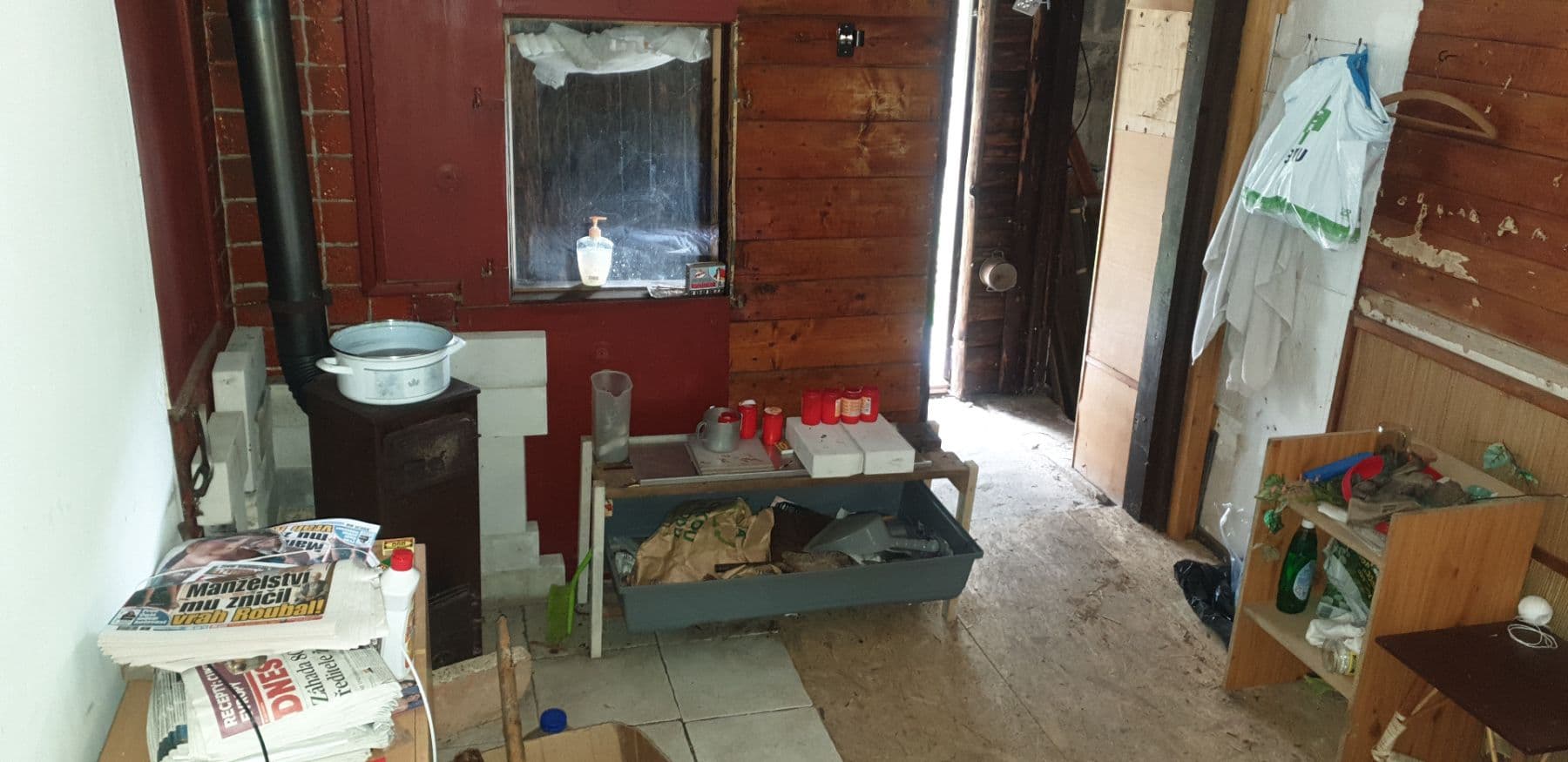 Predaj rekreačného objektu 70 m², pozemek 446 m², Čisovice, Středočeský kraj Predaj rekreačného objektu 70 m², pozemek 446 m², Čisovice, Středočeský kraj