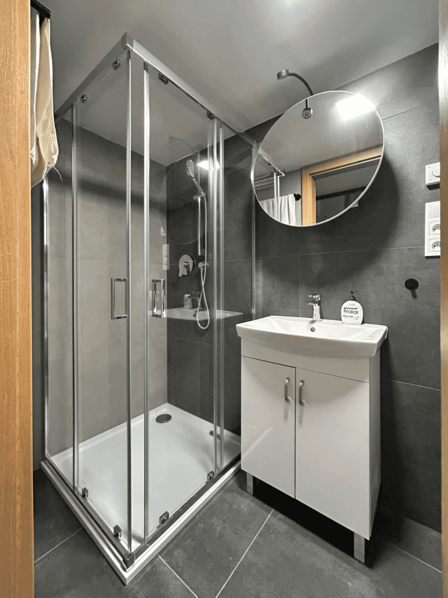 Prenájom bytu 1-izbový 41 m², Sokolská, Praha, Praha Prenájom bytu 1-izbový 41 m², Sokolská, Praha, Praha