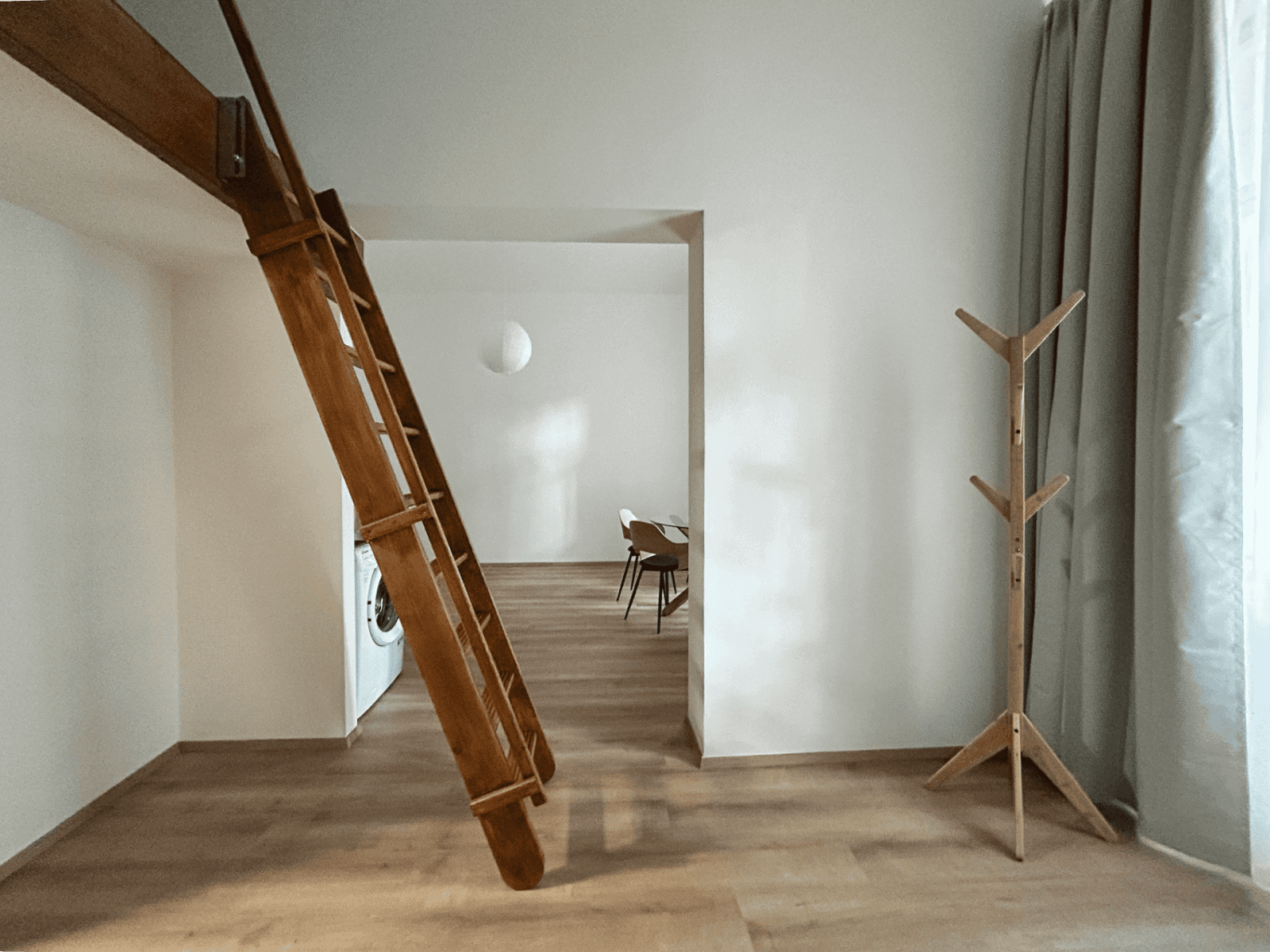 Prenájom bytu 1-izbový 41 m², Sokolská, Praha, Praha Prenájom bytu 1-izbový 41 m², Sokolská, Praha, Praha