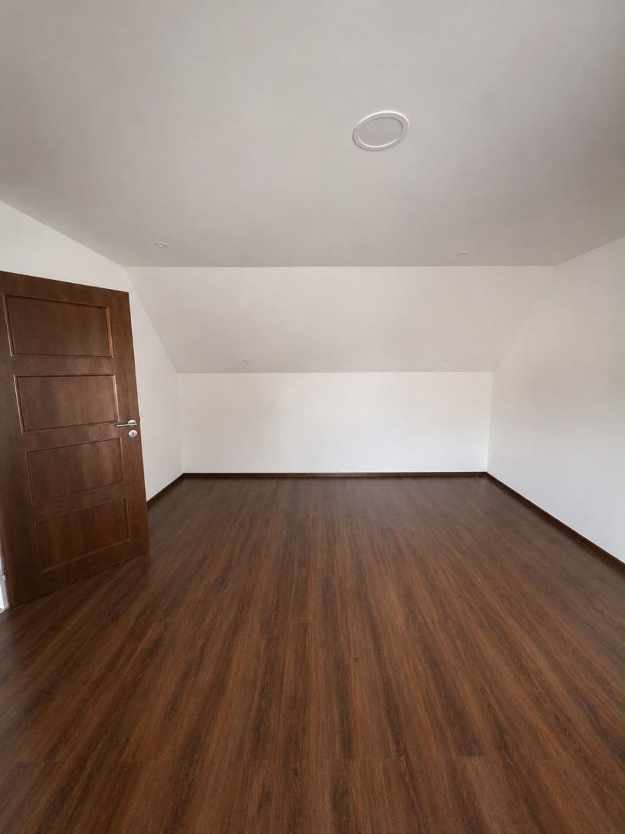 Prenájom bytu 3-izbový 95 m², Kutnohorská, Praha, Praha Prenájom bytu 3-izbový 95 m², Kutnohorská, Praha, Praha